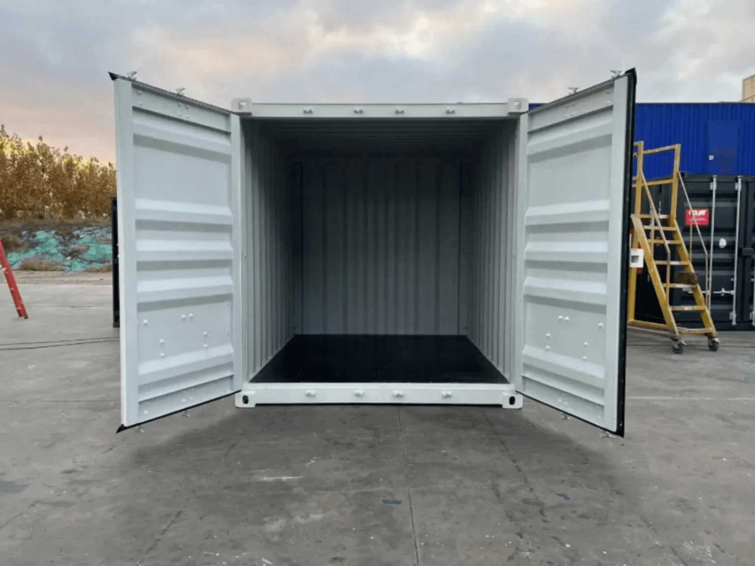 10ft High Cube Shipping Containers White (New) - Image 4